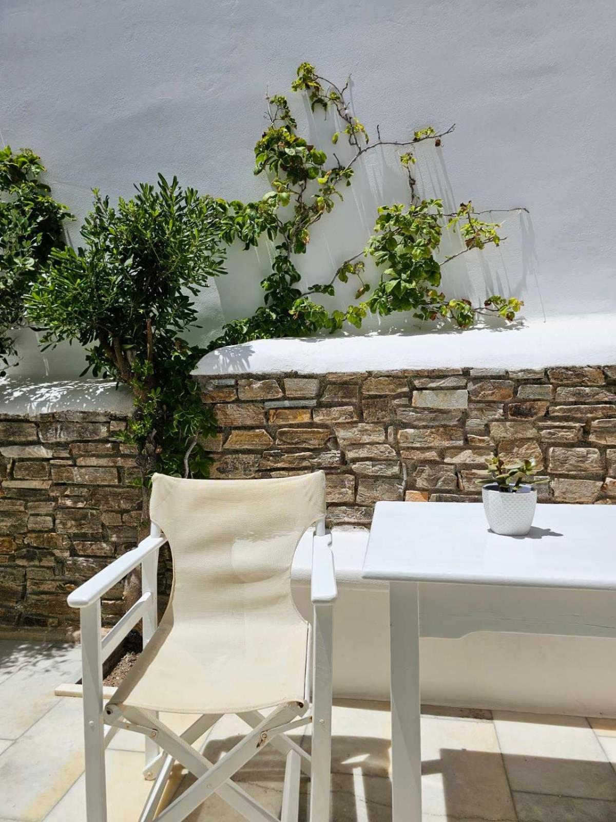 Aegeo Inn Antiparos by Eksteriør billede